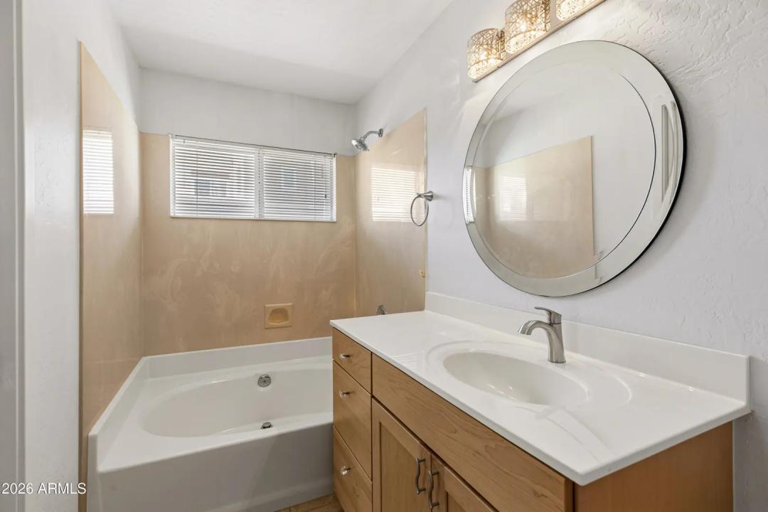 Real Estate Picture 17