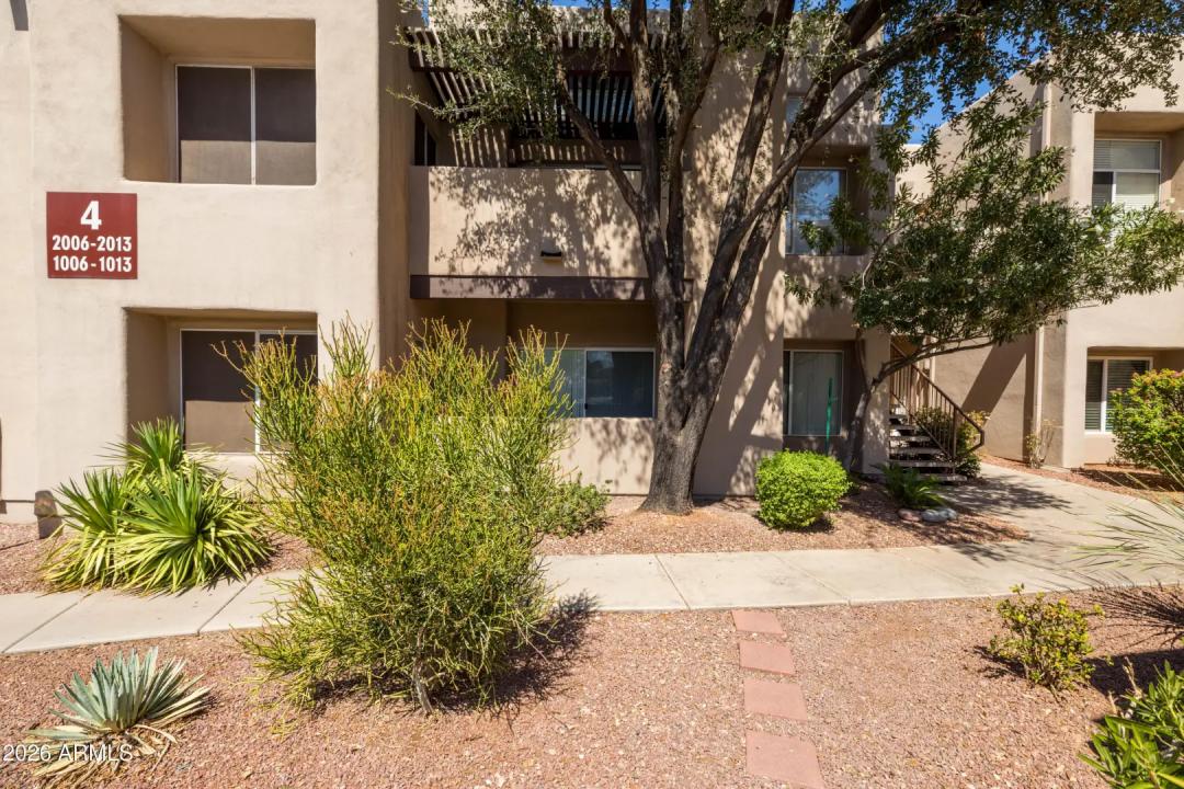 Real Estate Picture 30