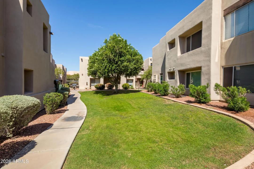 Real Estate Picture 32