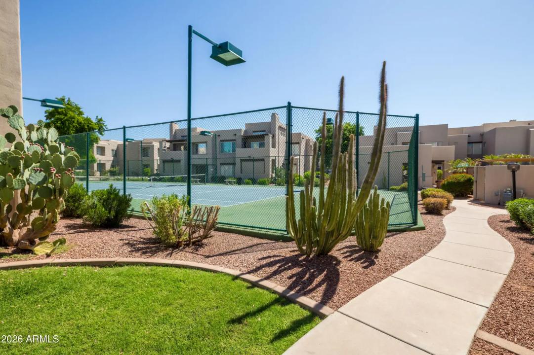 Real Estate Picture 34