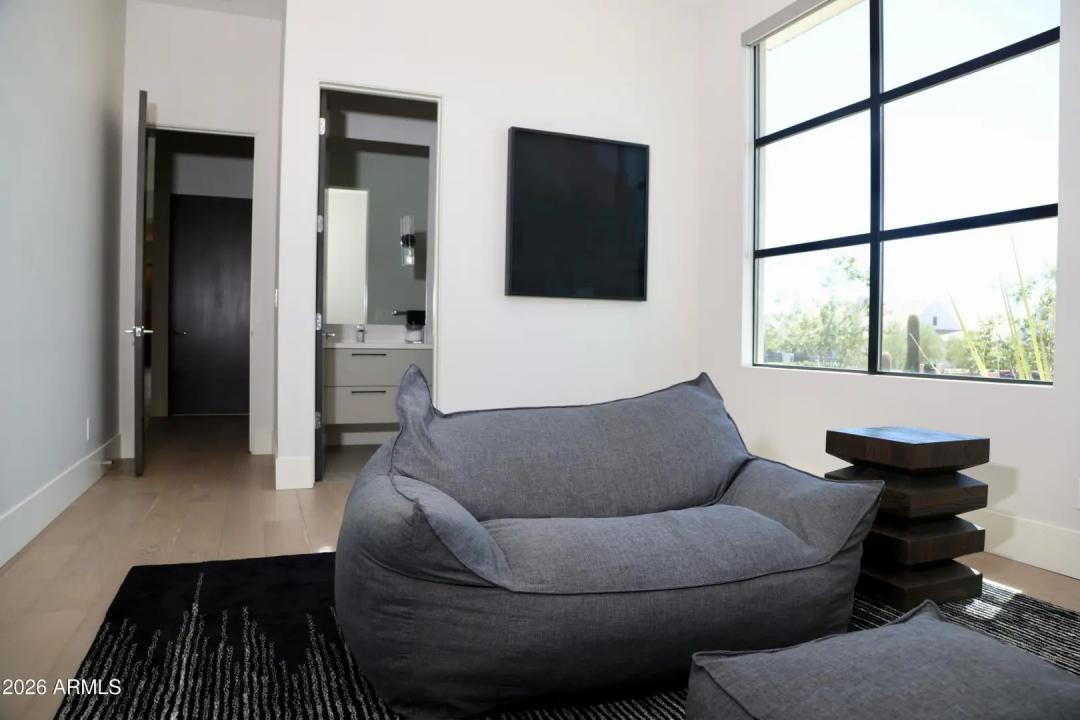 Real Estate Picture 29
