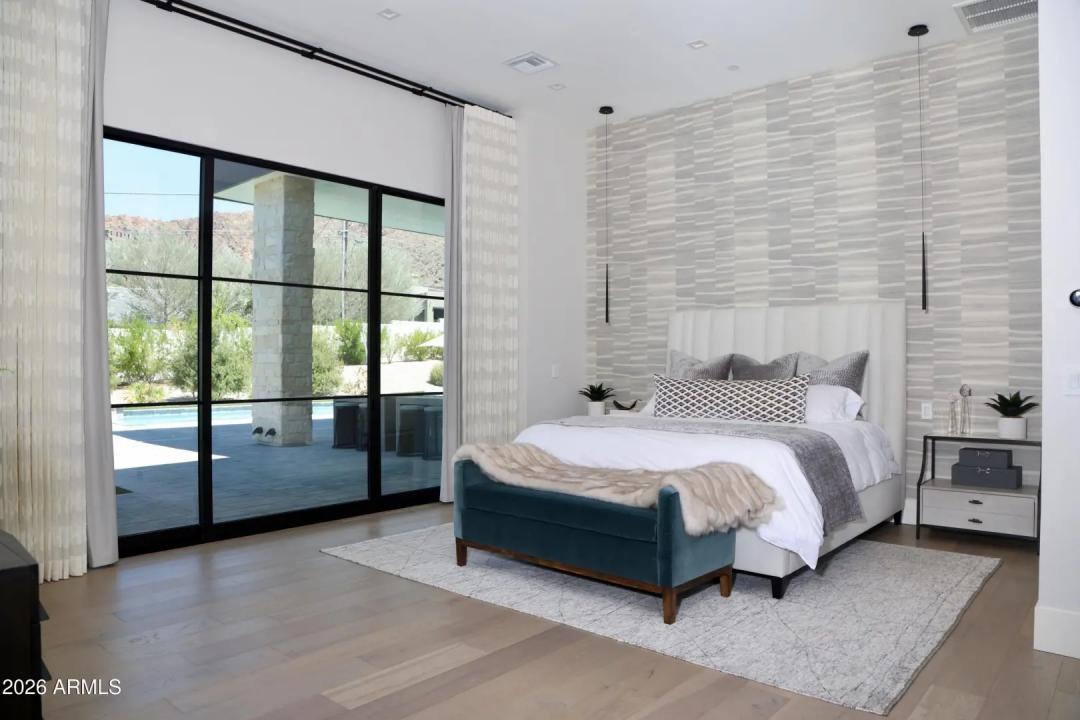 Real Estate Picture 20