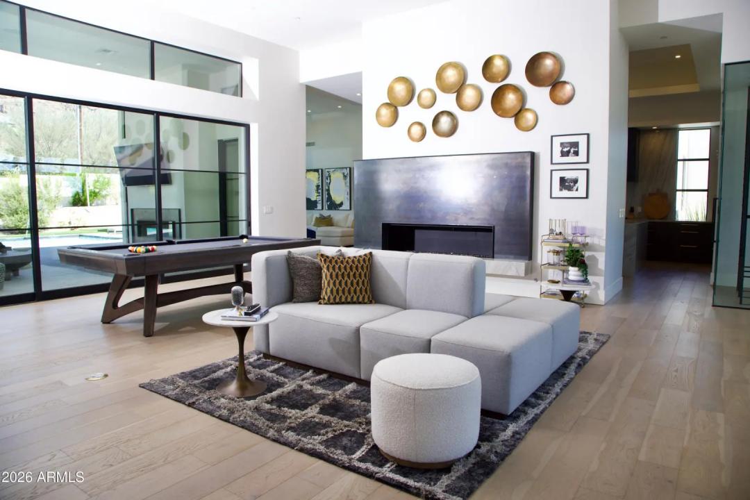 Real Estate Picture 6