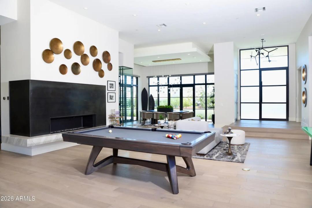 Real Estate Picture 7