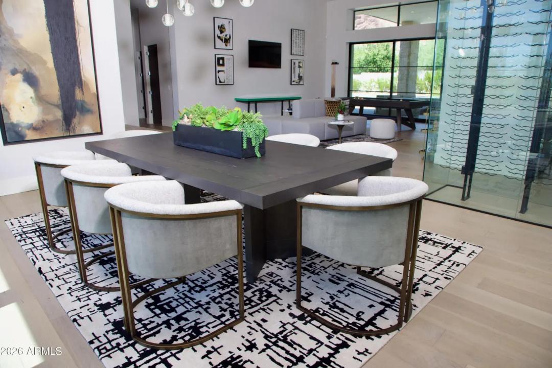 Real Estate Picture 11