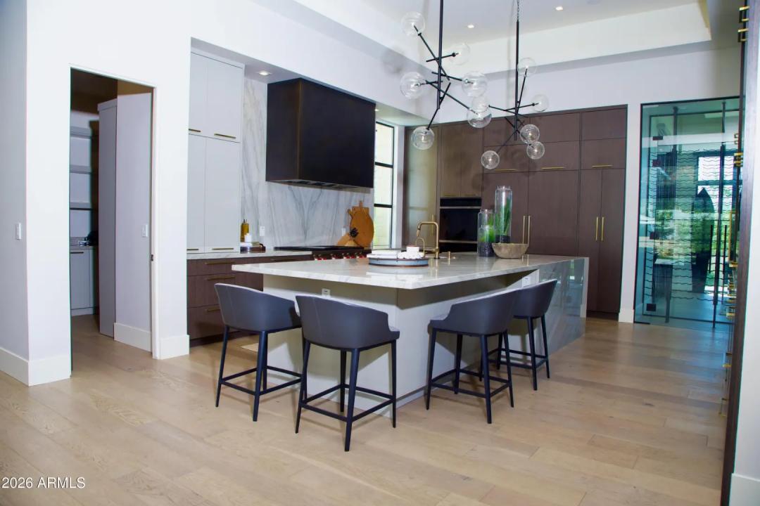 Real Estate Picture 15