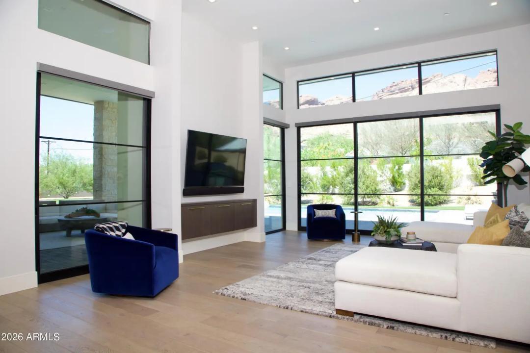 Real Estate Picture 17