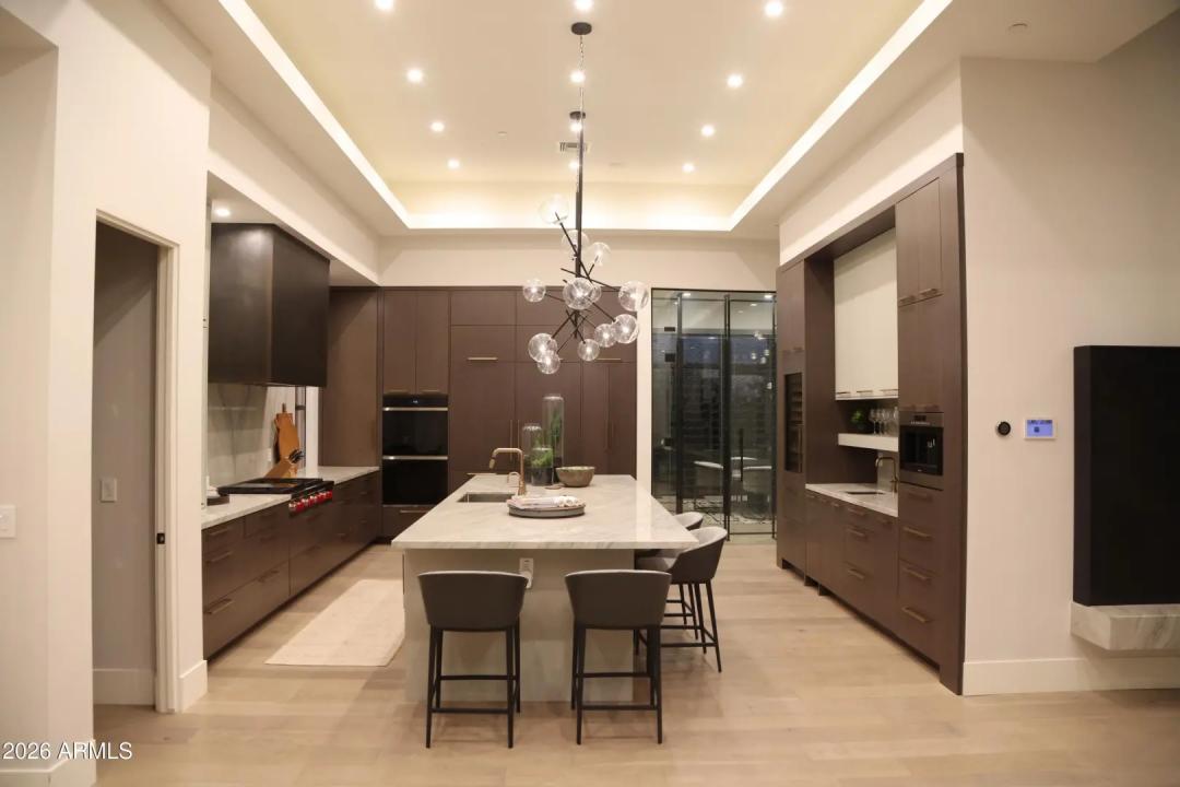 Real Estate Picture 12