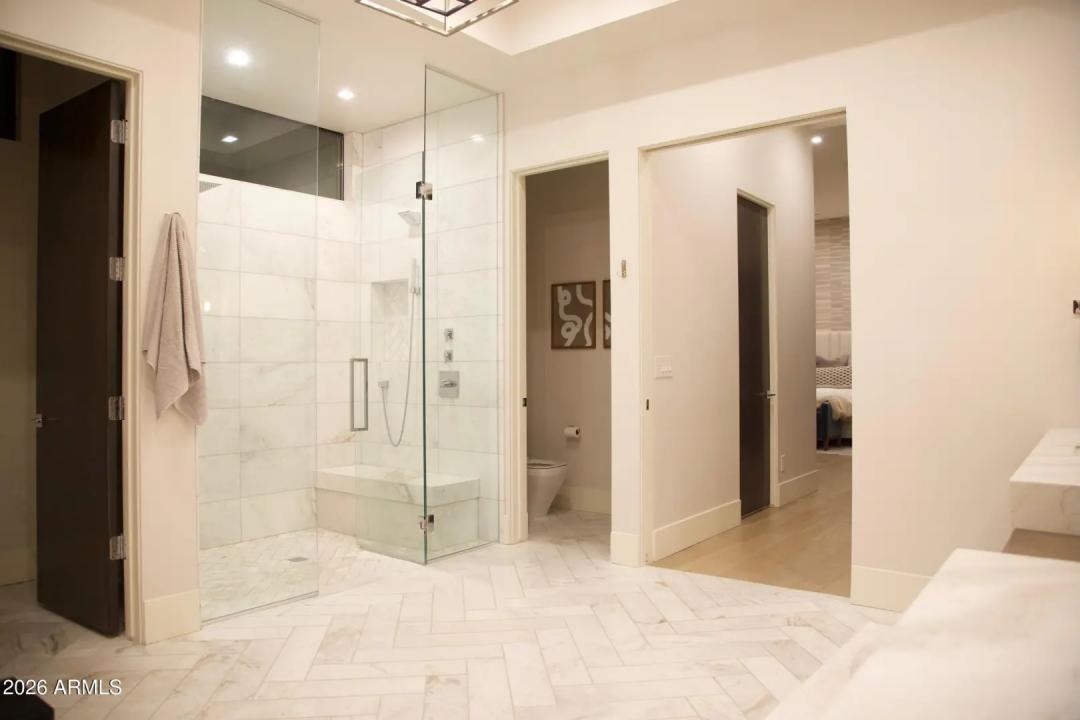 Real Estate Picture 23