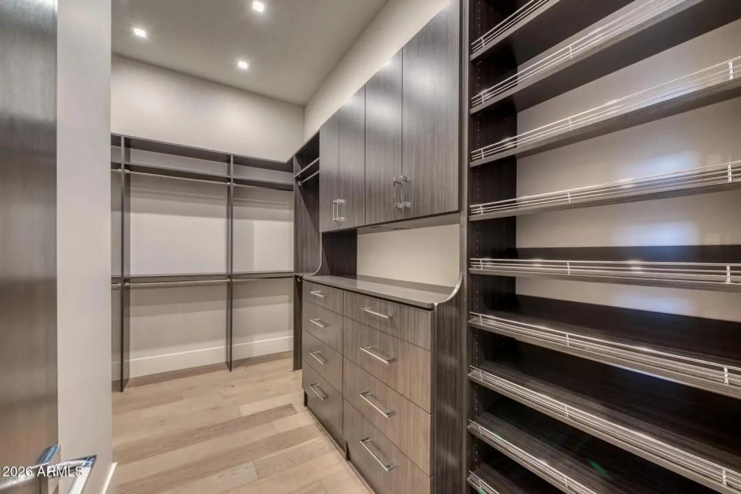 Real Estate Picture 25
