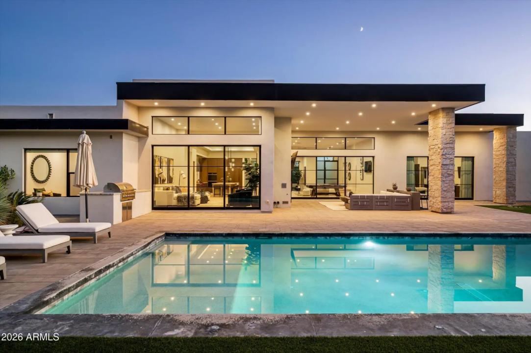 Real Estate Picture 32