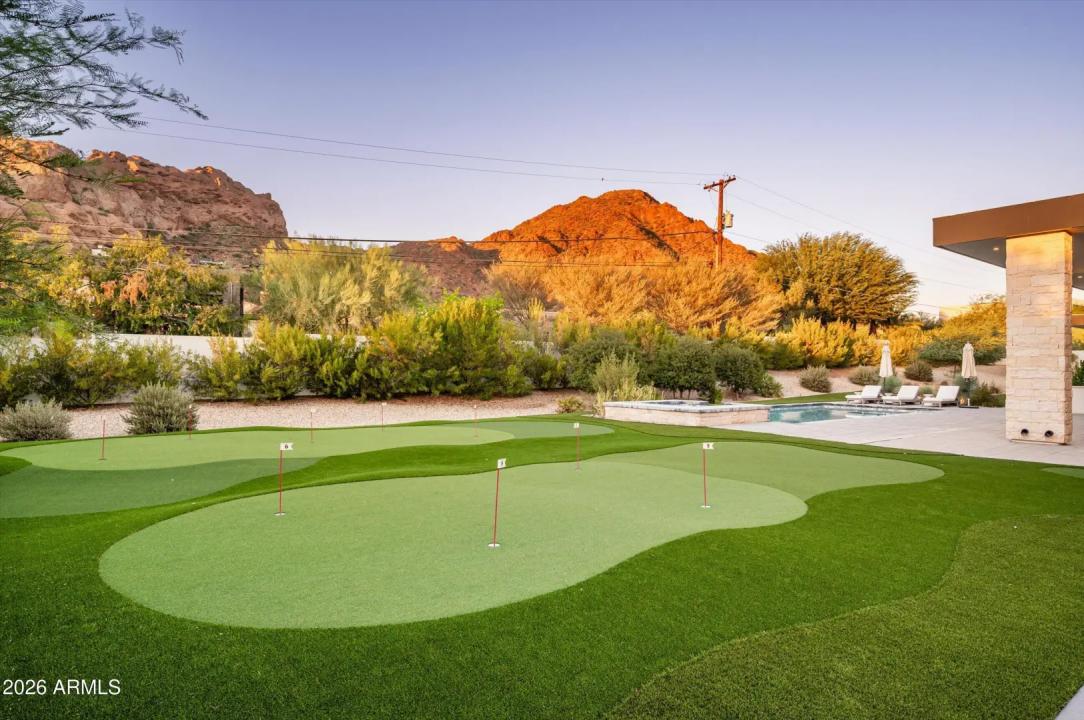 Real Estate Picture 33