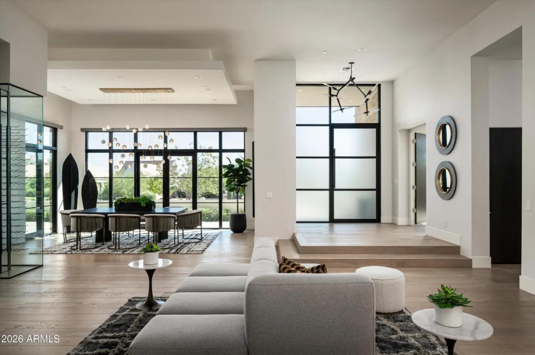 Real Estate Picture 5
