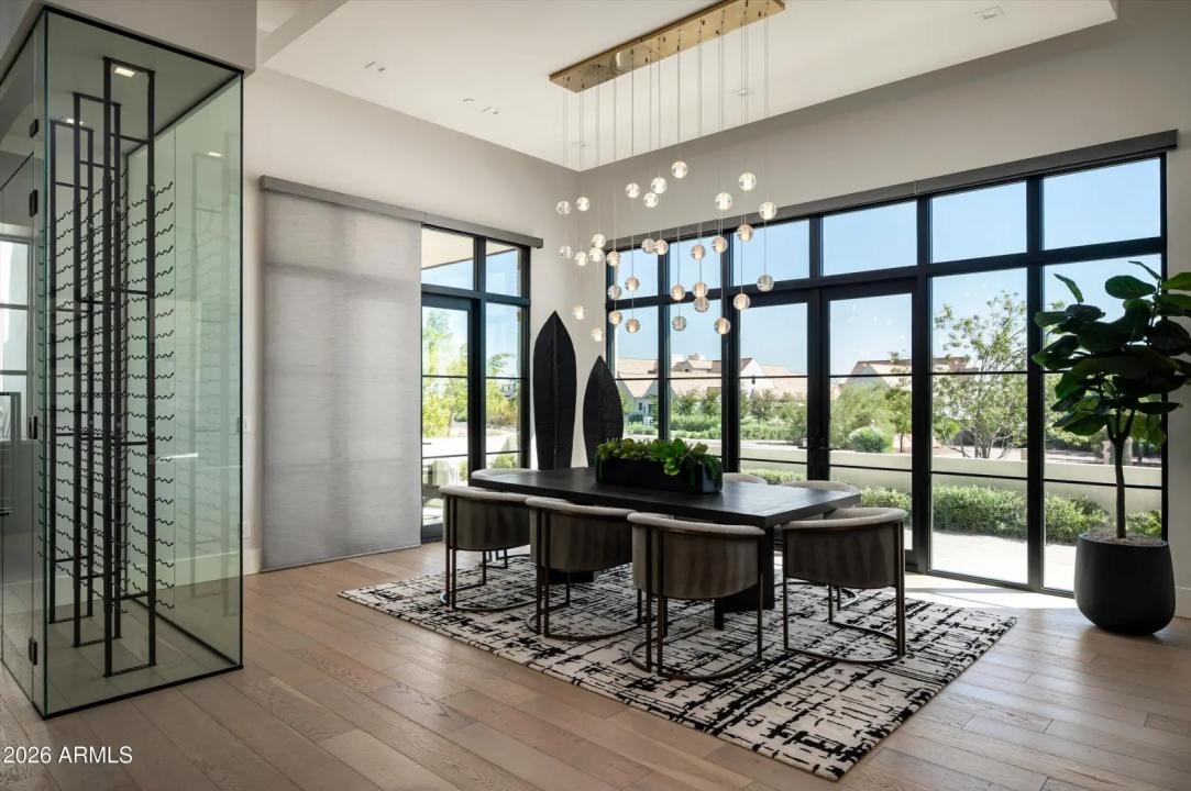 Real Estate Picture 6