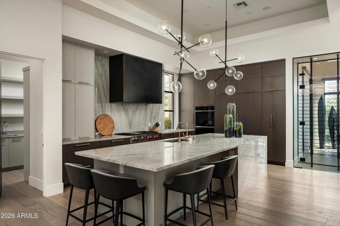 Real Estate Picture 17