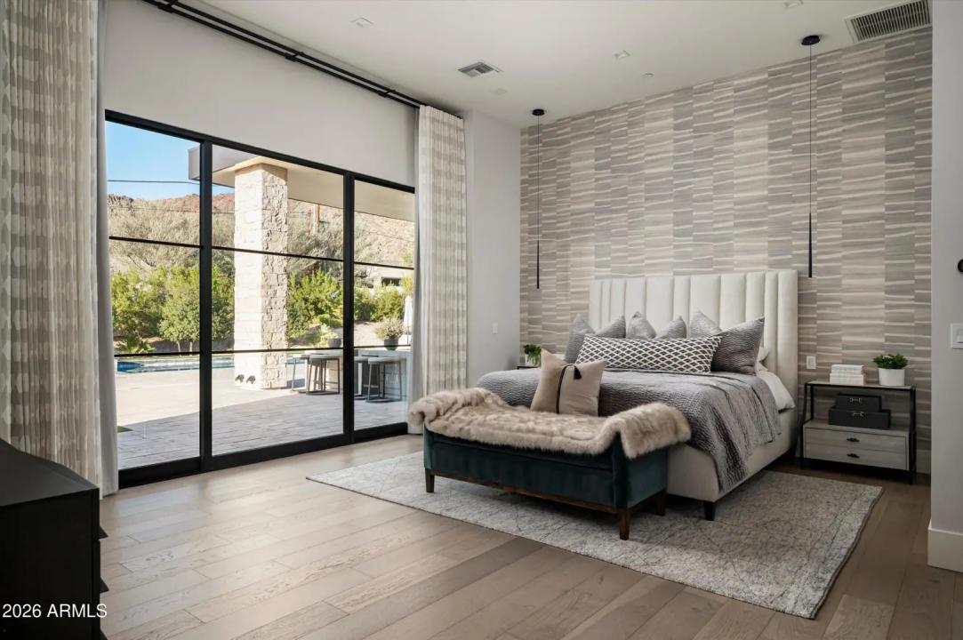 Real Estate Picture 22