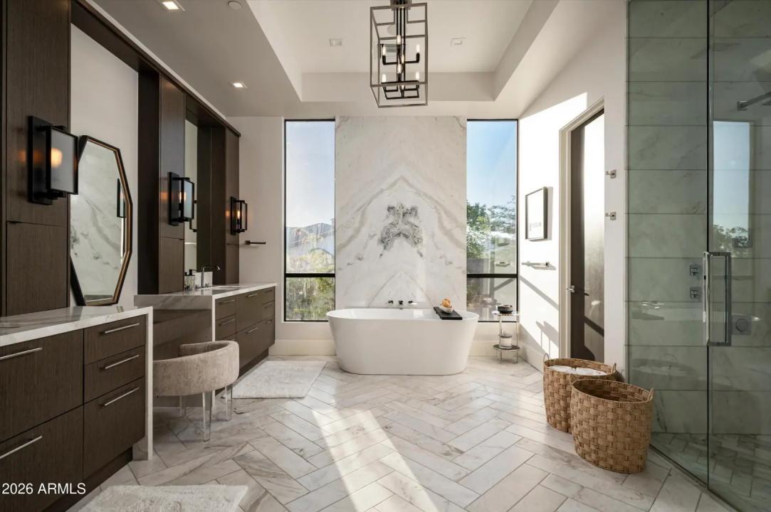 Real Estate Picture 24