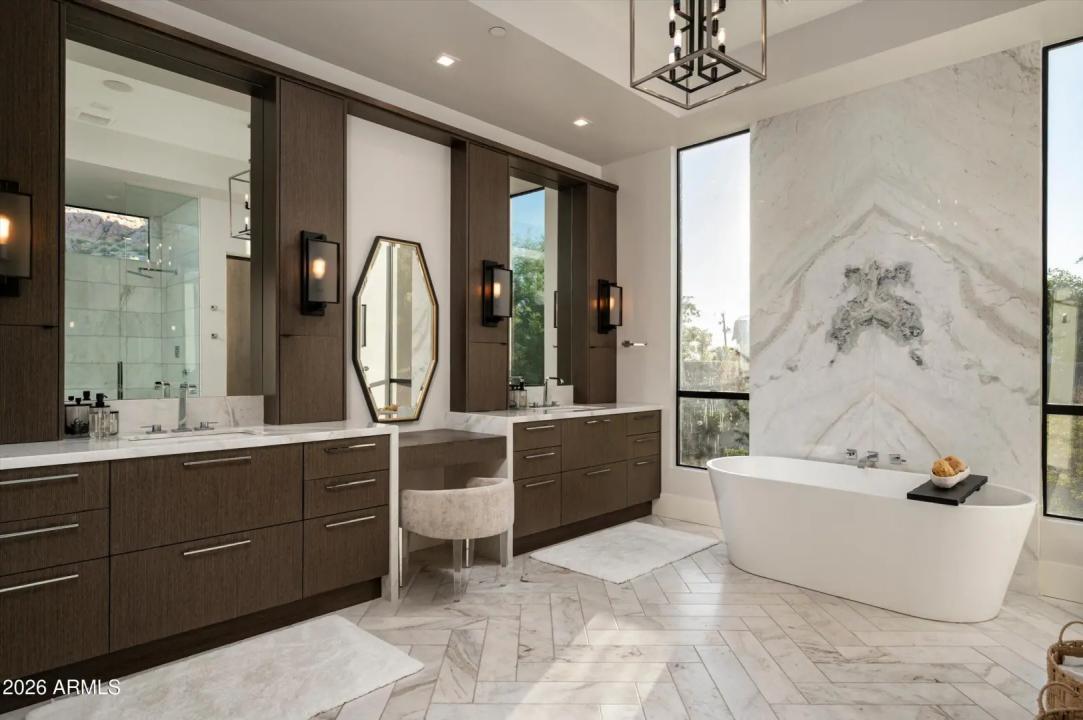 Real Estate Picture 25