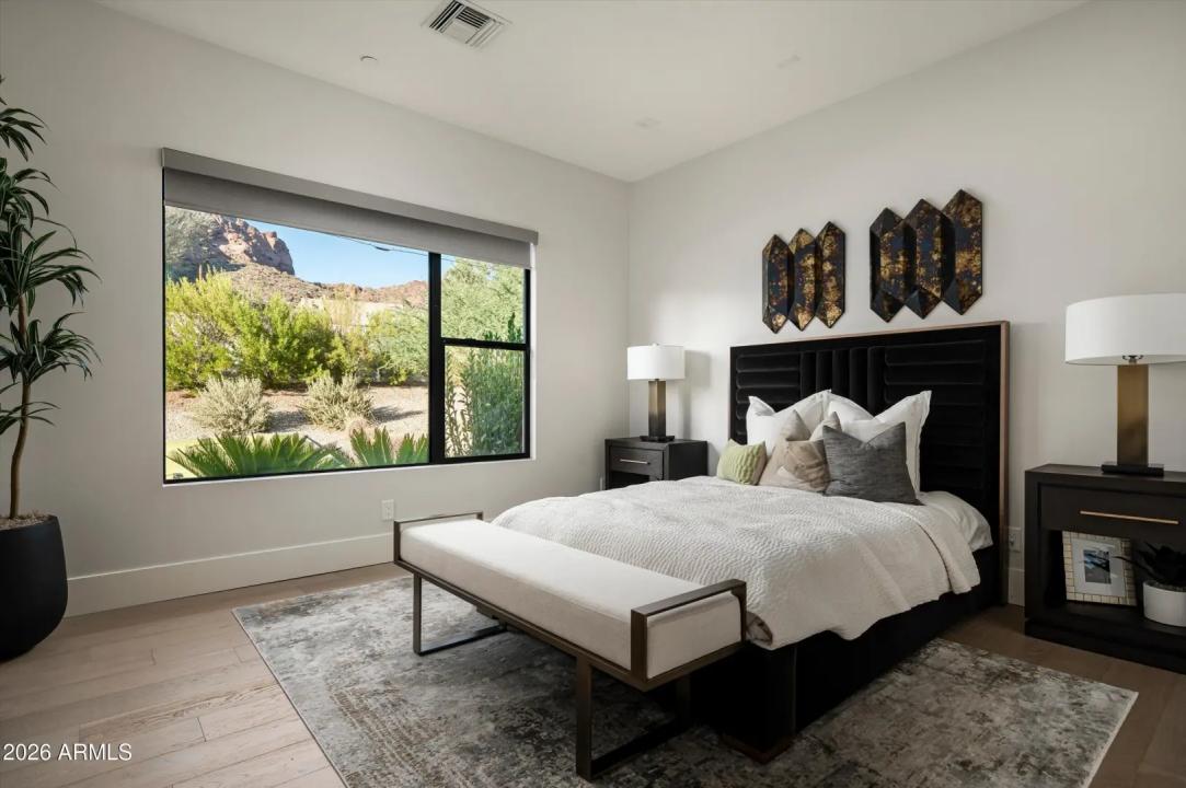 Real Estate Picture 30