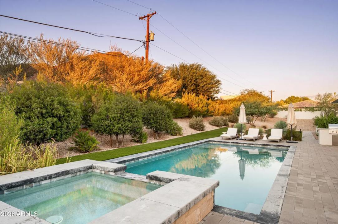 Real Estate Picture 36