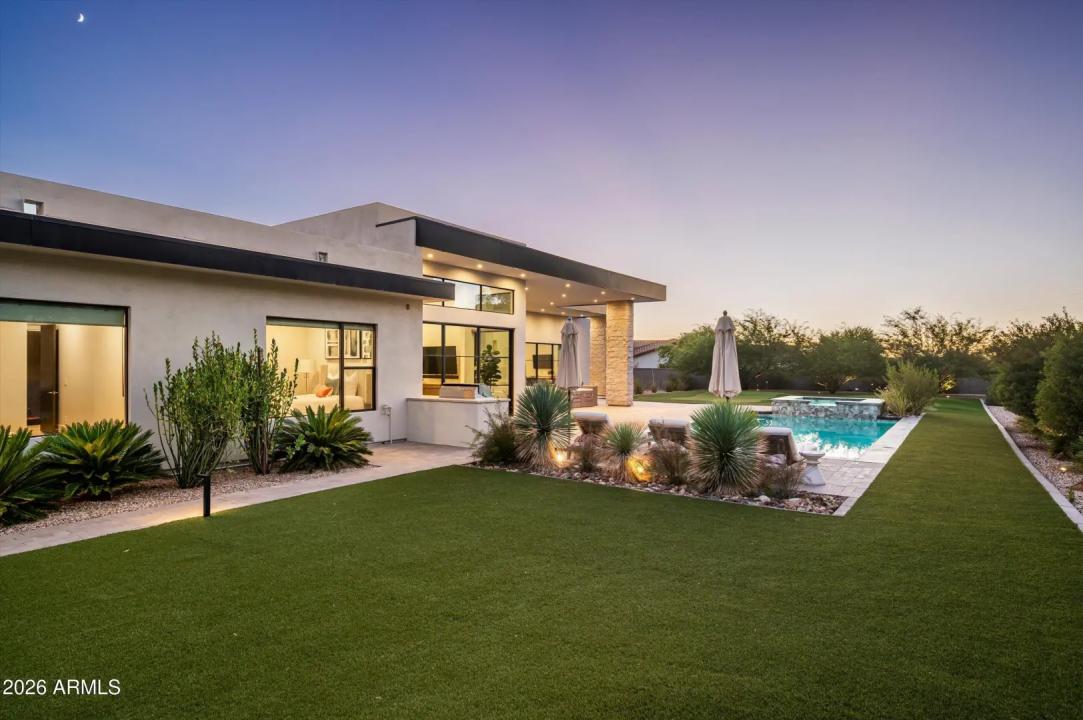 Real Estate Picture 40