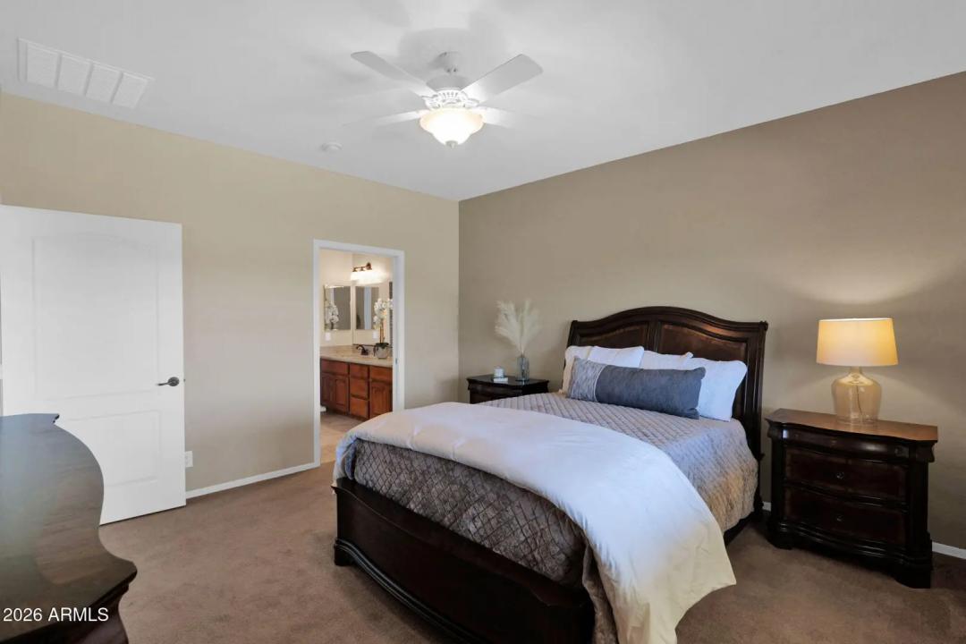 Real Estate Picture 16