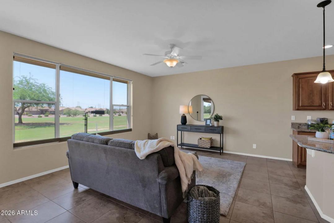 Real Estate Picture 7