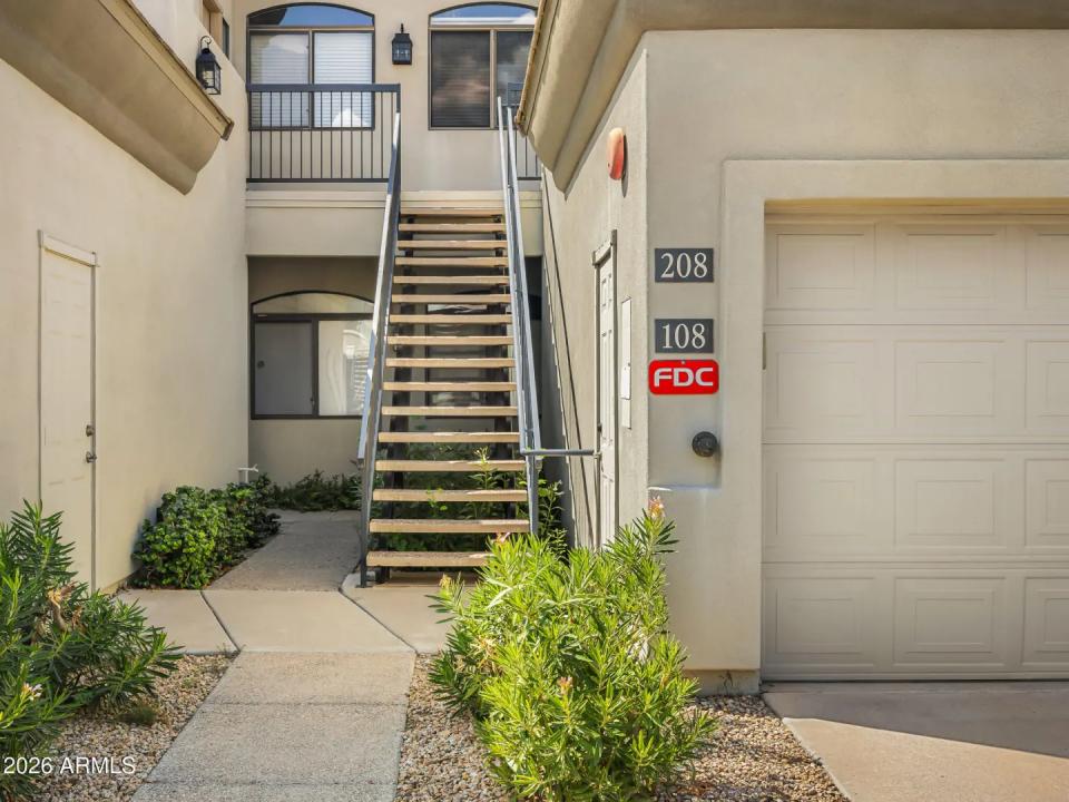 Real Estate Picture 14