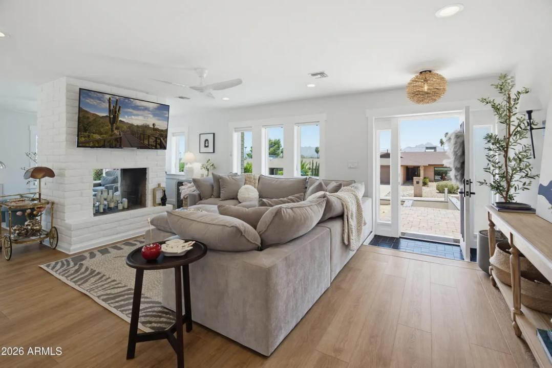 Real Estate Picture 43