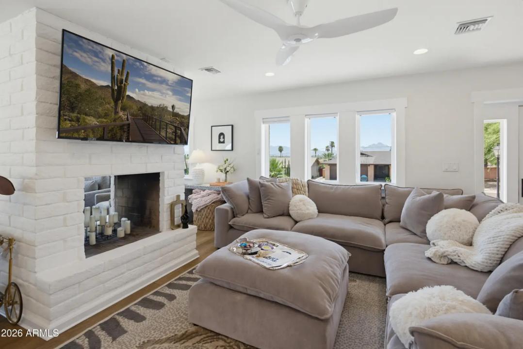 Real Estate Picture 45