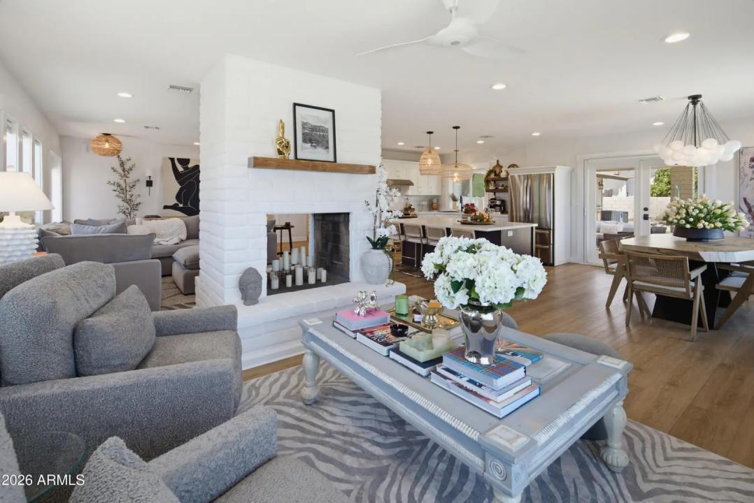 Real Estate Picture 5