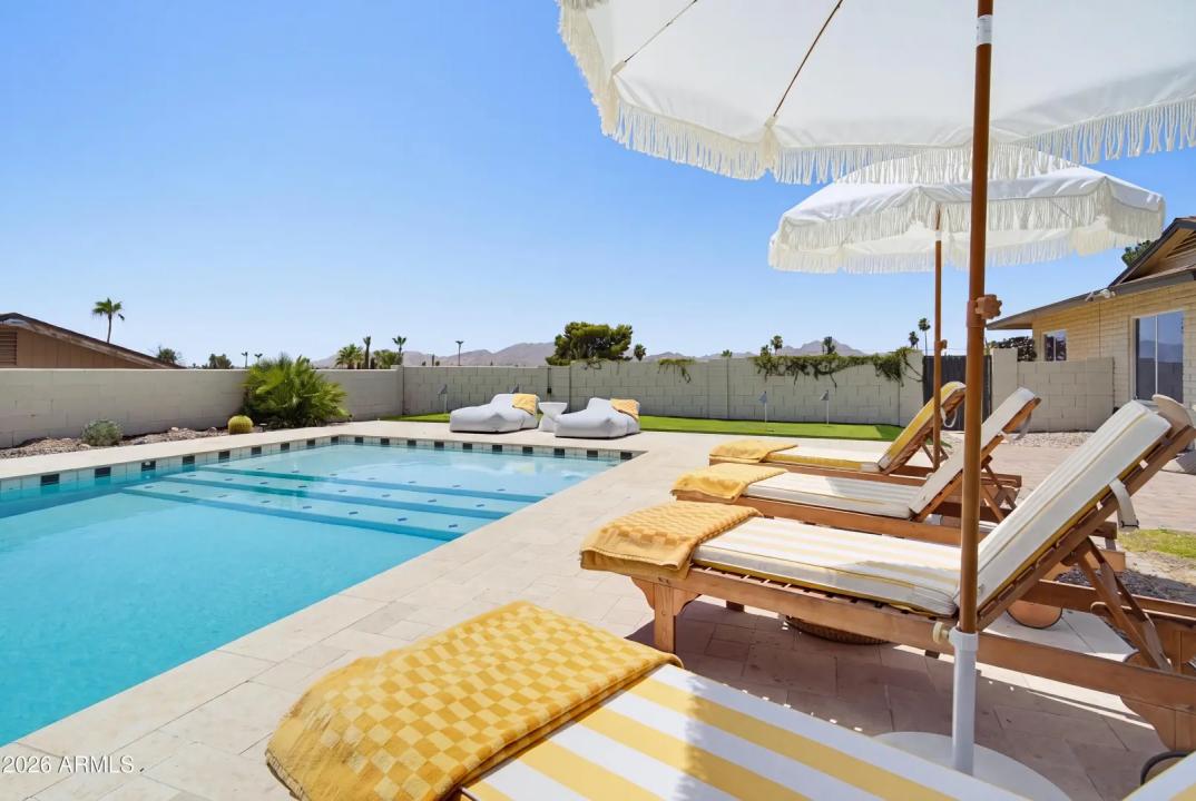Real Estate Picture 1