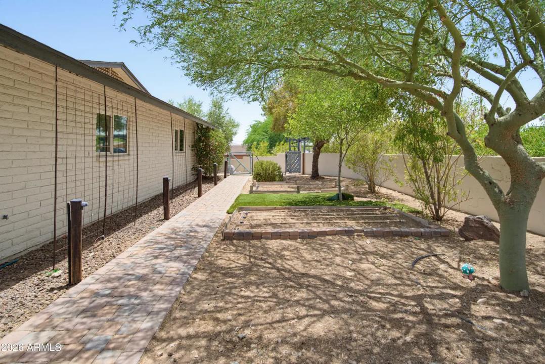 Real Estate Picture 41