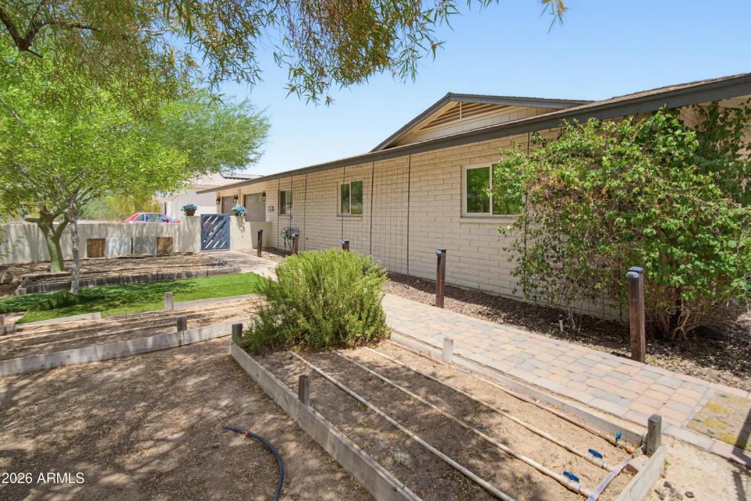 Real Estate Picture 39