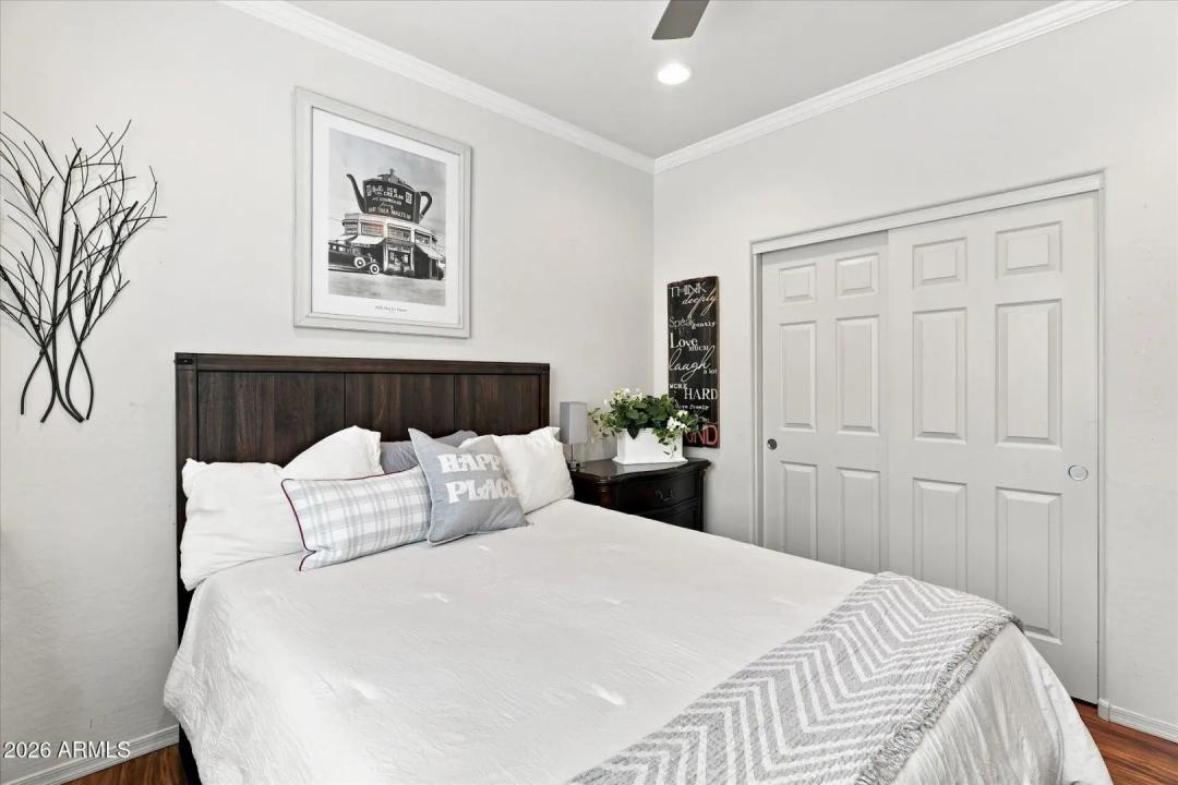 Real Estate Picture 8