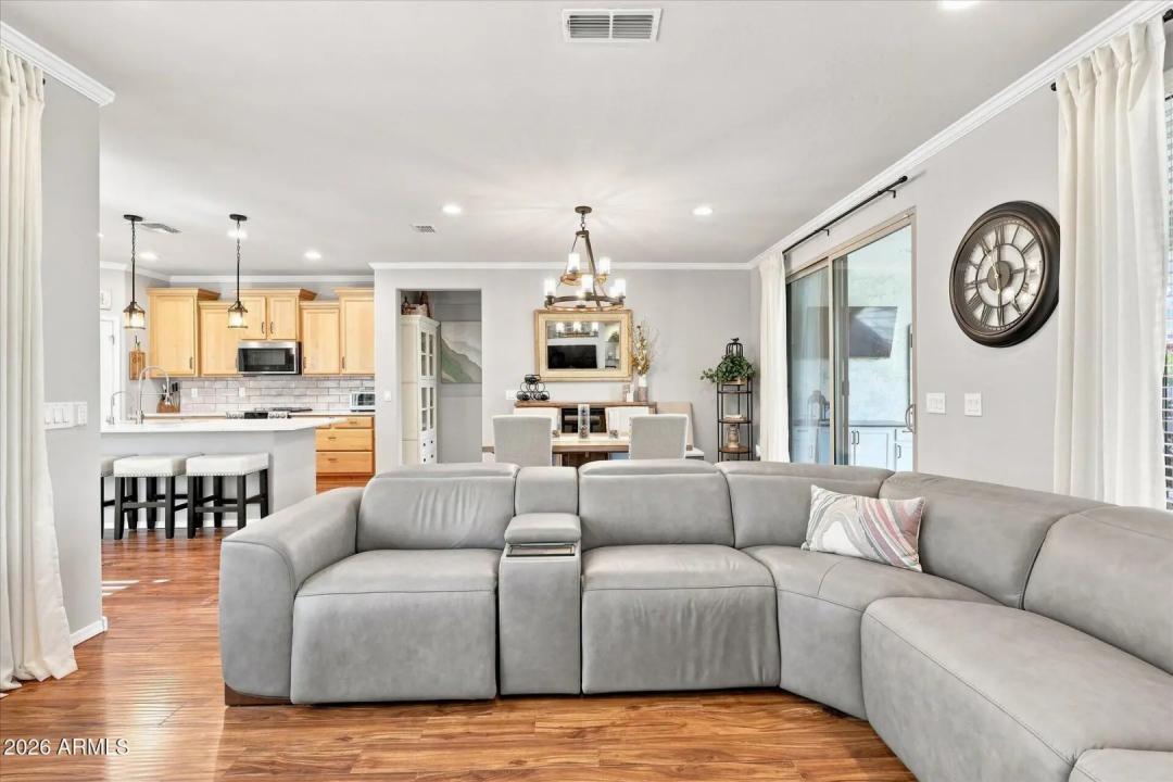 Real Estate Picture 33