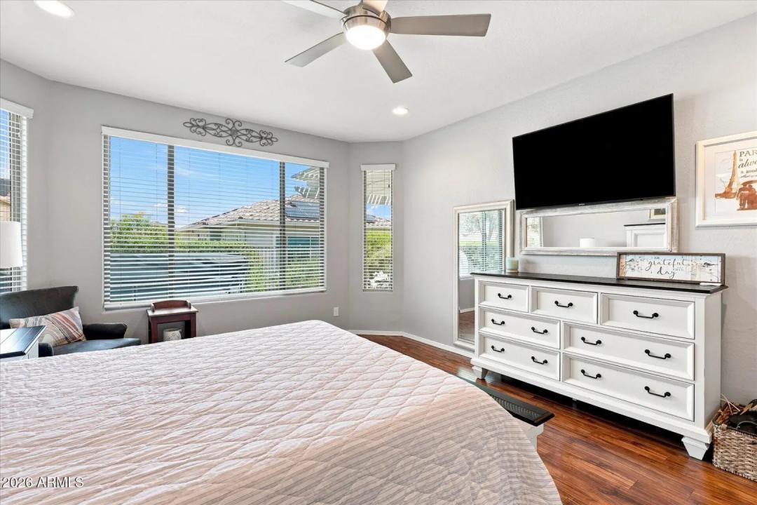Real Estate Picture 37