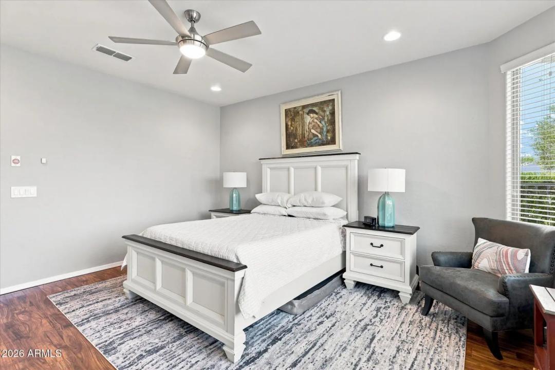 Real Estate Picture 38