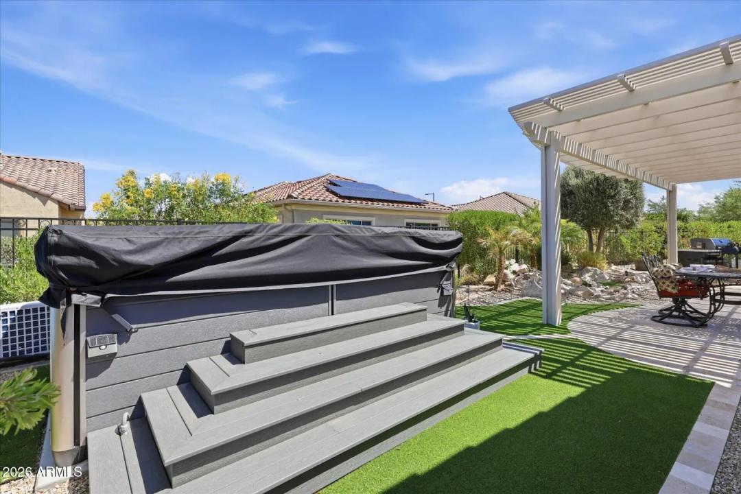 Real Estate Picture 6