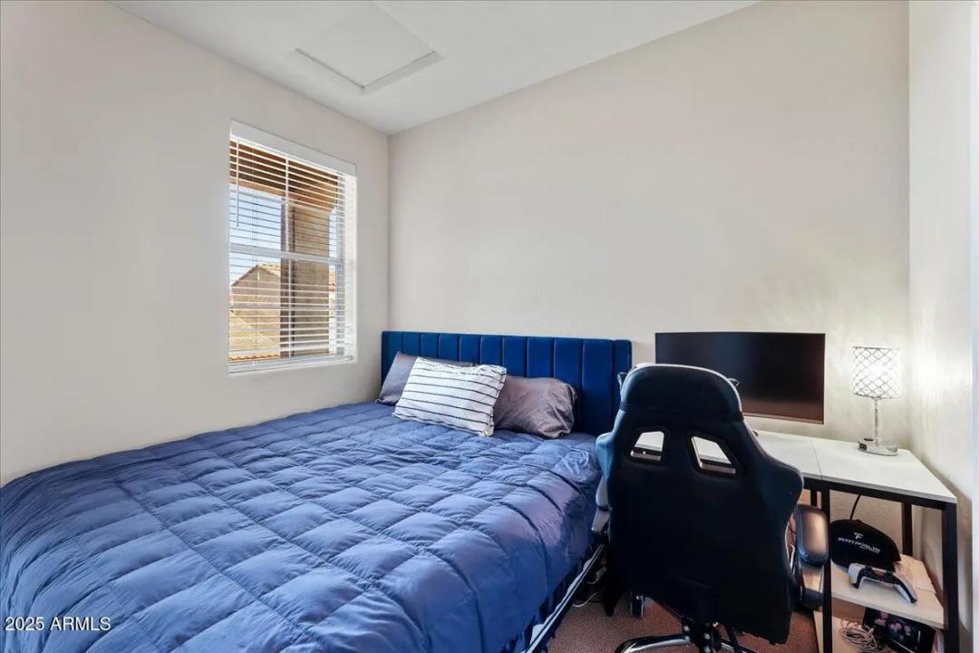 Real Estate Picture 10