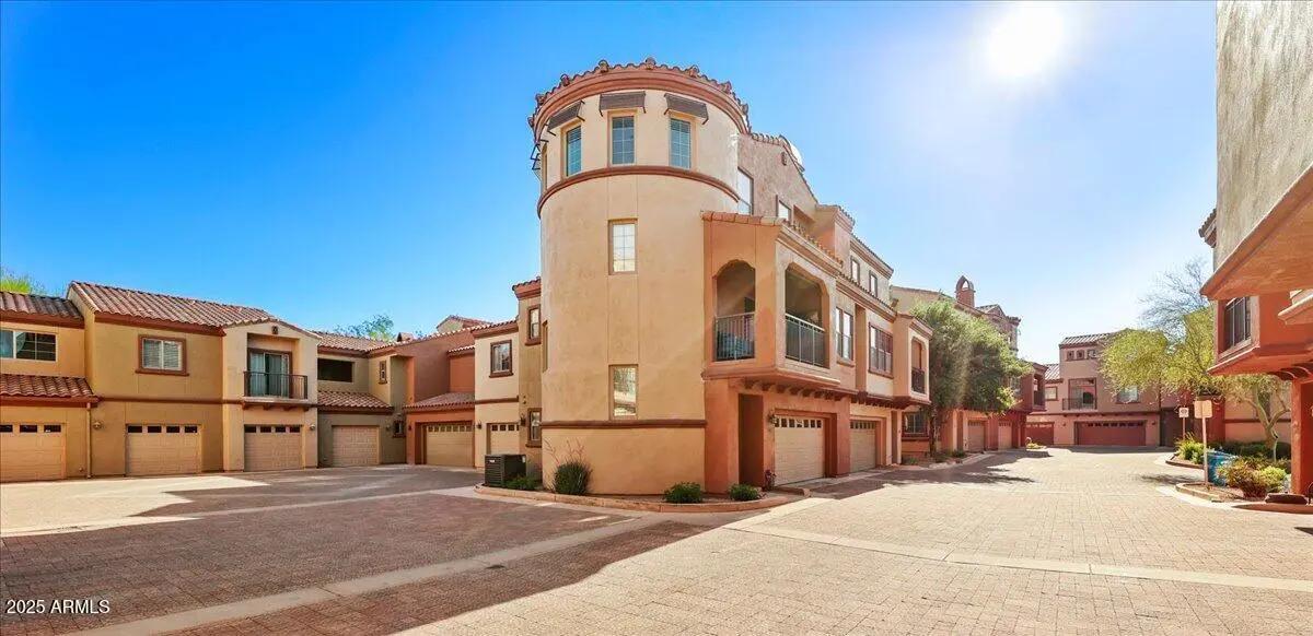 Real Estate Picture 17