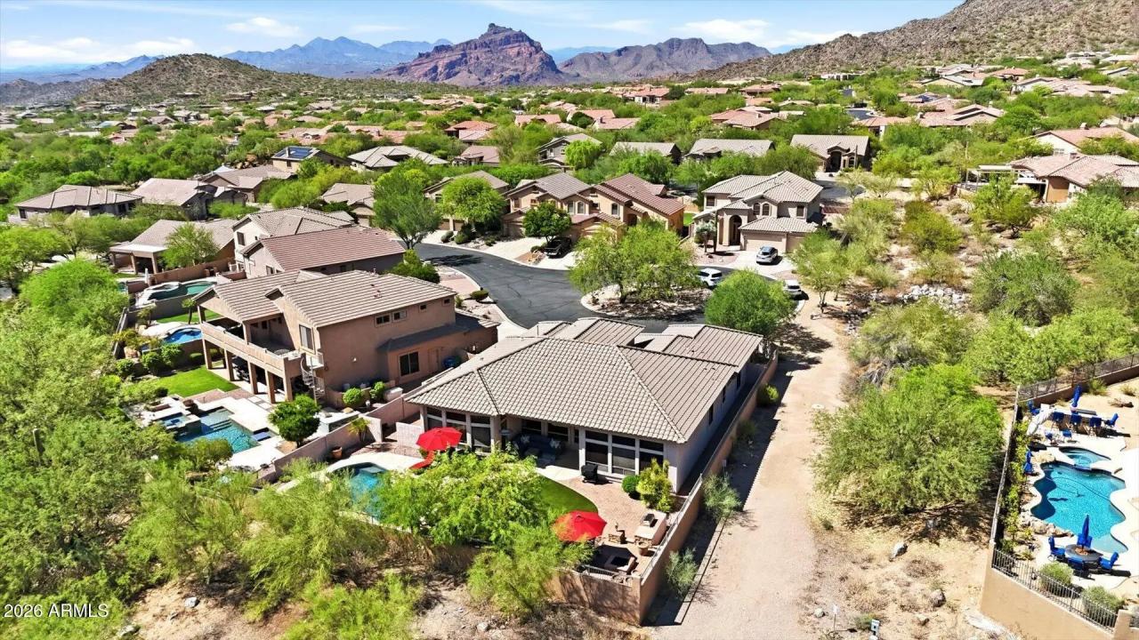 Real Estate Picture 2