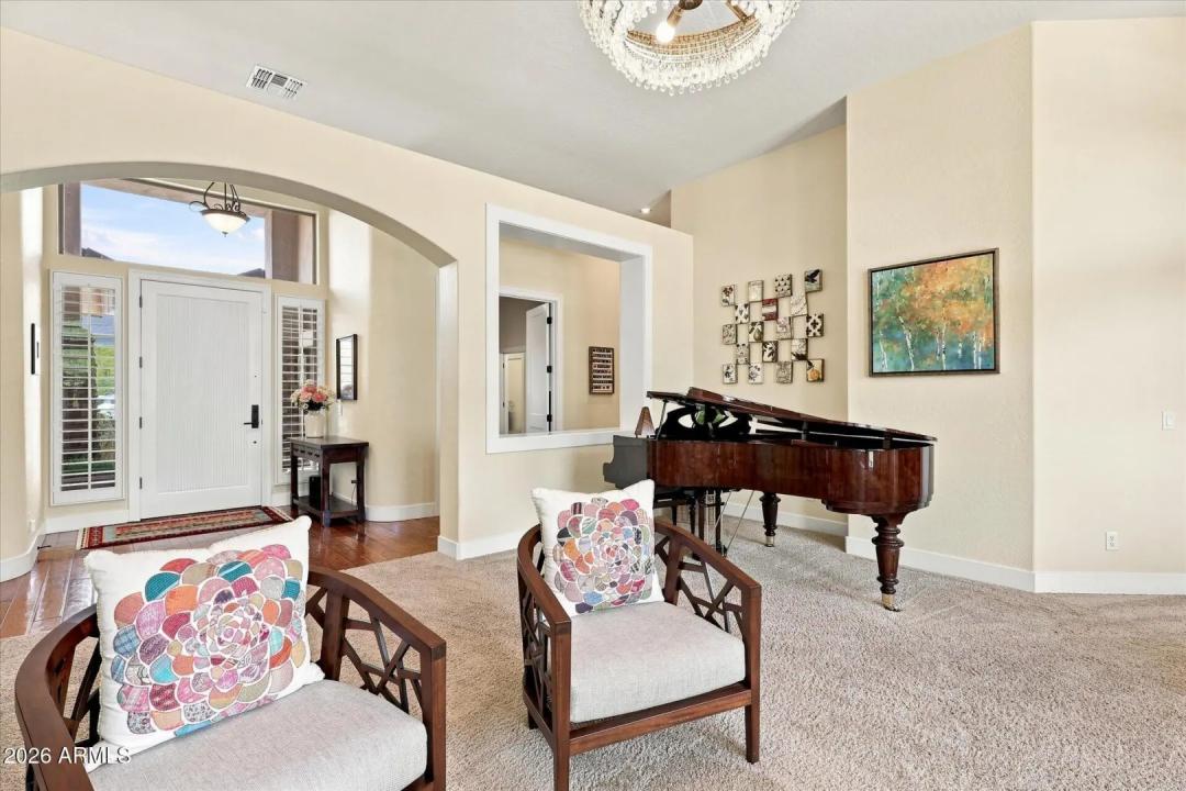 Real Estate Picture 6