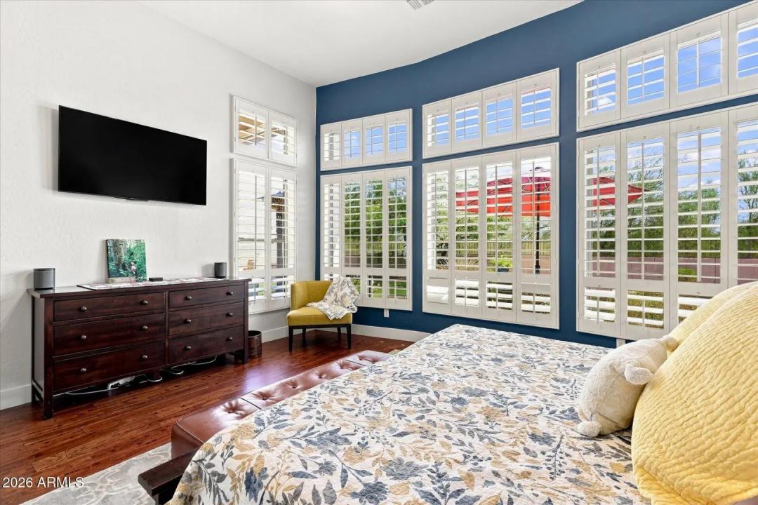 Real Estate Picture 23