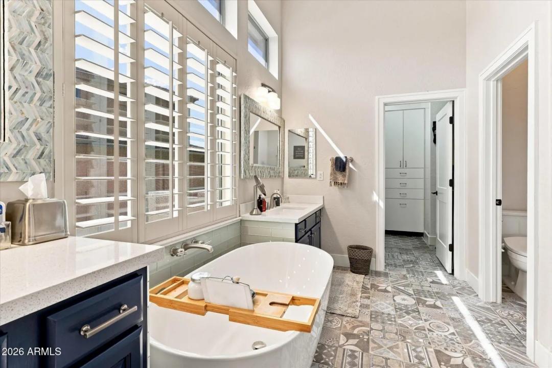 Real Estate Picture 26