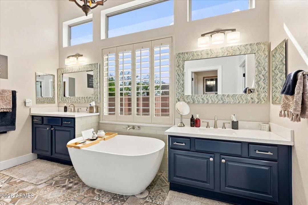 Real Estate Picture 27