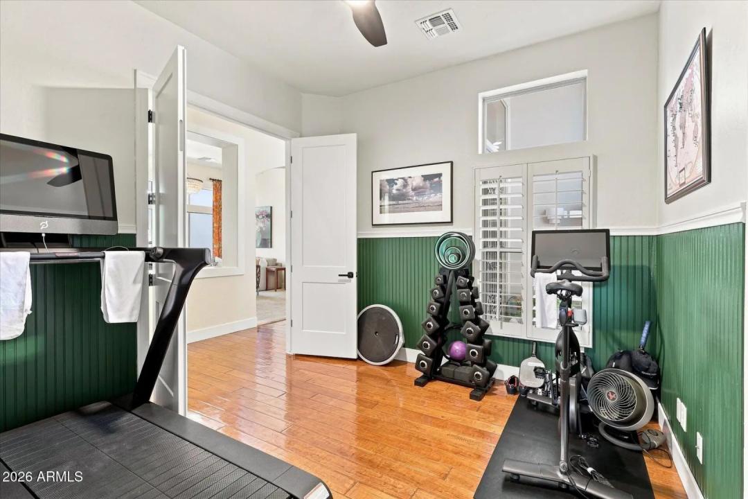 Real Estate Picture 30