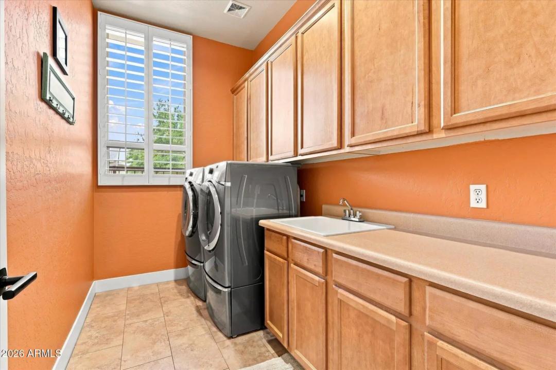 Real Estate Picture 34