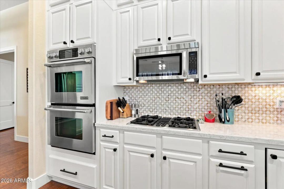 Real Estate Picture 15