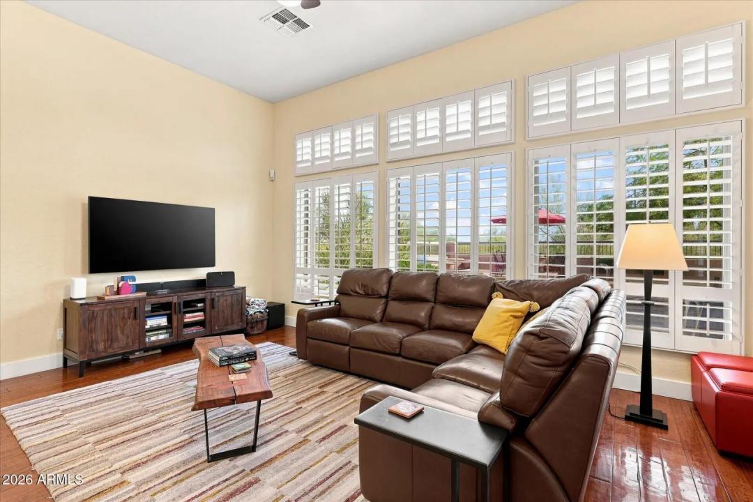 Real Estate Picture 19